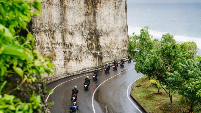 Memasuki Musim Hujan, Pengendara Sepeda Motor Harus Simak Tips Berikut Ini - 20240126-1.jpg