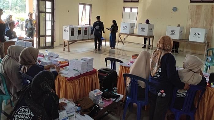KPU PPU Gelar Simulasi Pemungutan dan Penghitungan Suara Pemilu 2024 di Desa Labangka Barat