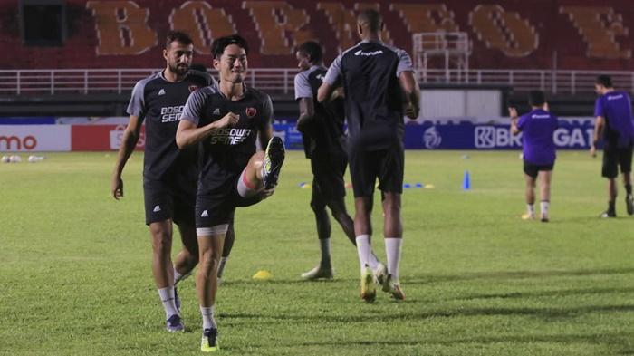 20240201_Pemain-PSM-Makassar-saat-latihan-jelang-laga-kontra-Borneo-FC.jpg