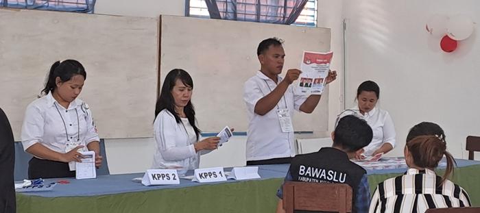 20240216_KPPS-sedang-menjalankan-tugasnya.jpg
