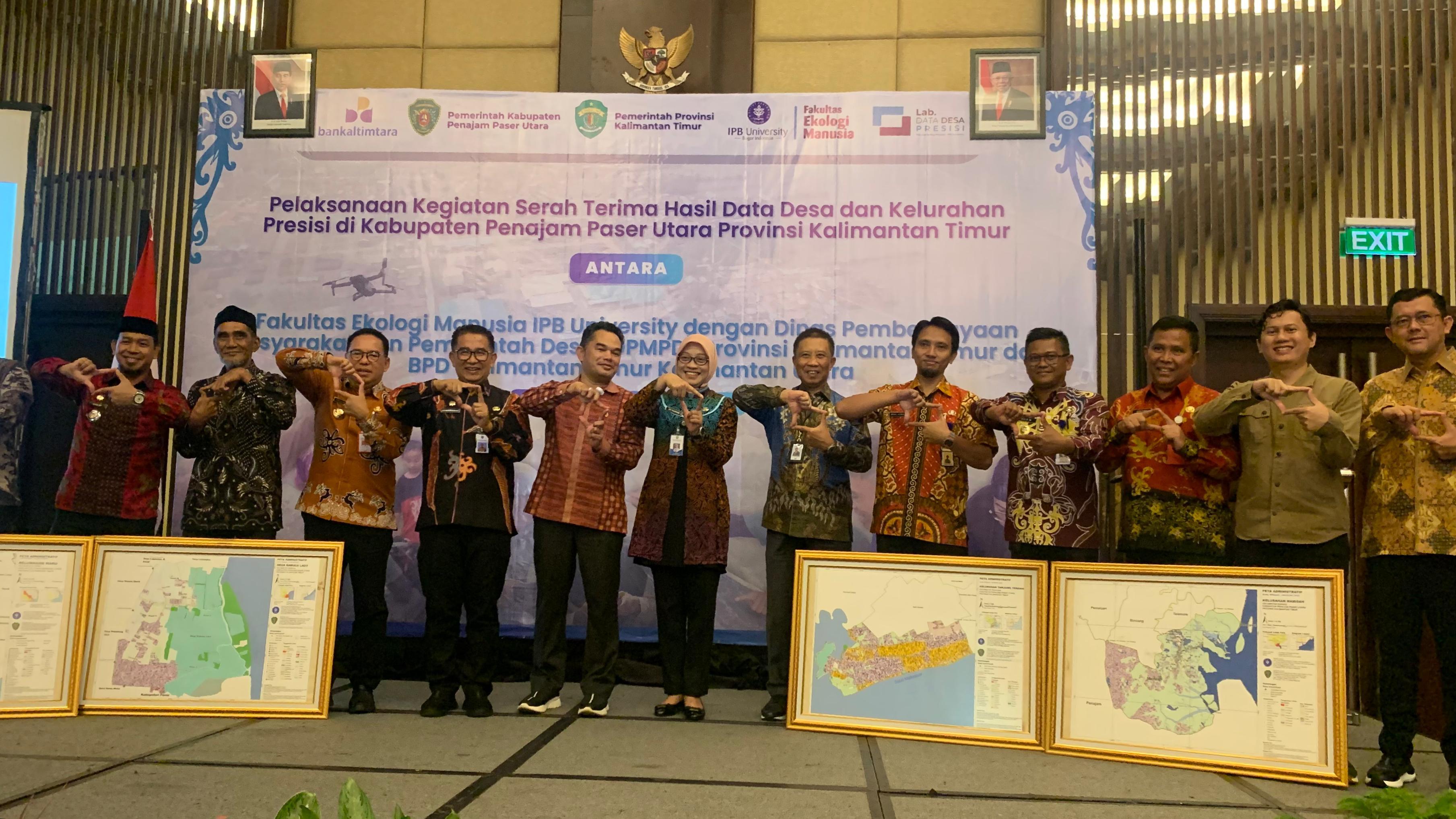 20240217_Penyerahan-hasil-sensus-dari-program-Data-Desa-Presisi.jpg