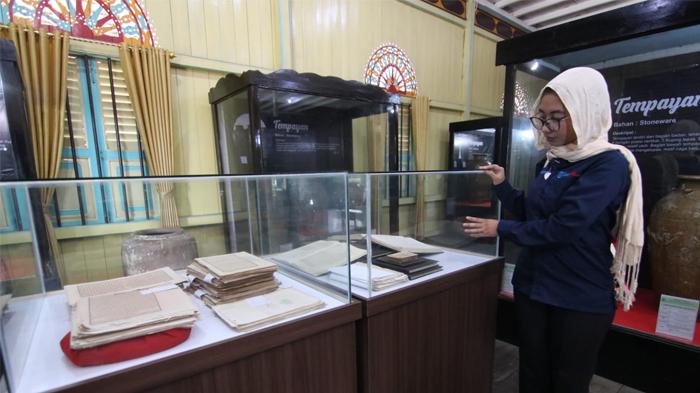 20240405_Al-Quran-tua-yang-tersimpan-di-Museum-Sadurengan-Kabupaten-Paser.jpg