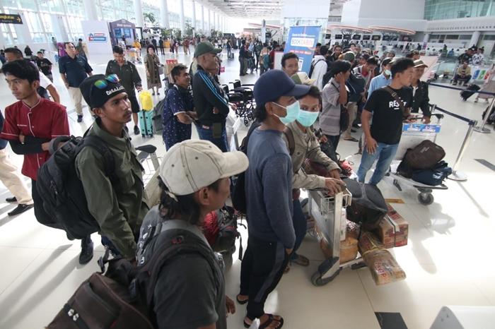 THR Diusulkan Dibayar Lebih Awal, Menhub Dudy: Untuk Mengurangi Kepadatan Arus Mudik Lebaran 2025