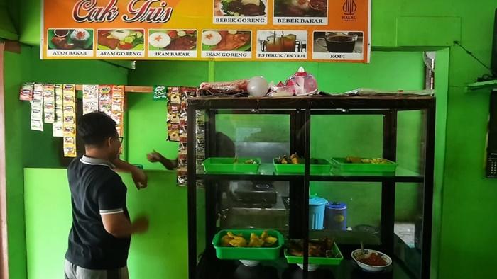 20240418_Warung-Cak-Tris-yang-berlokasi-di-Jalan-DI-Panjaitan-Samarinda.jpg