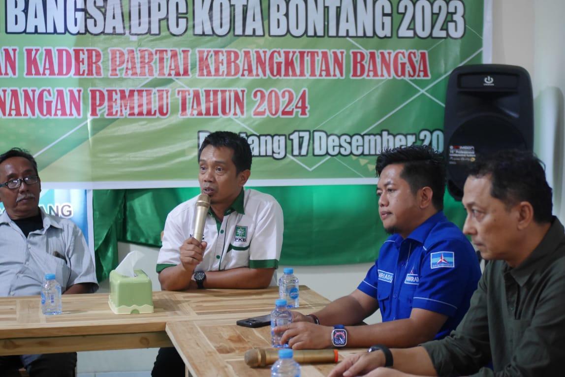 20240430_Jasman-Jafar-menyambut-kedatang-Ketua-DPC-Demokrat.jpg