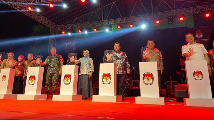 Sonya-Burhanuddin Daftar pada 30 Menit Terakhir, Pastikan Ikut Pilkada Berau 2024 Jalur Independen