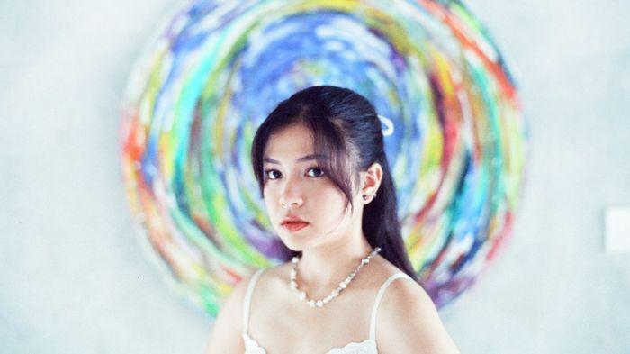 Viral di TikTok, Makna dan Lirik Lagu Favorite Art - Jasmine Nadya, Sempat Dipuji Fiersa Besari!