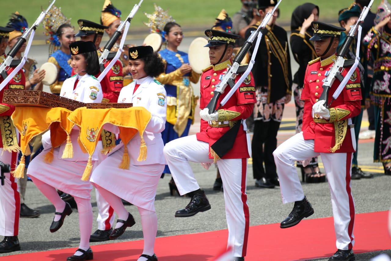 20240810_Kirab-Bendera-di-Balikpapan-Kaltim-akan-ke-IKN.jpg