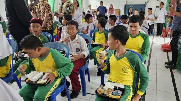 20240918_makan-bergizi-gratis_Samarinda.jpg