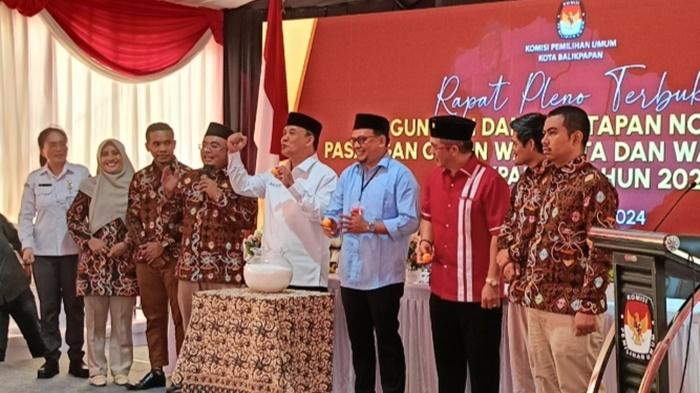 20240923_calon-wakil-wali-kota-Balikpapan-saat-mengambil-undian-nomor.jpg