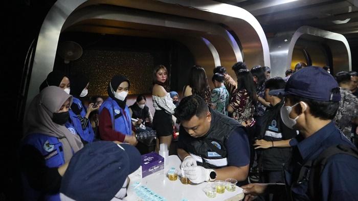 20241026_BNNP-Kaltim-terus-mengintensifkan-pemeriksaan-potensi-penyalahgunaan-narkoba.jpg