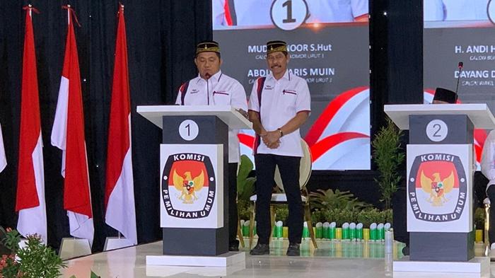 20241031_Mudyat-Waris-saat-debat-perdana-Pilkada-PPU-2024.jpg