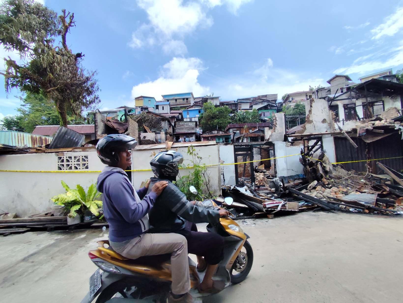 20241112-Kondisi-terkini-kebakaran-di-Jalan-Durian-RT-18.jpg