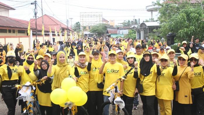 20241117_-Senam-Partai-Golkar-Paser.jpg