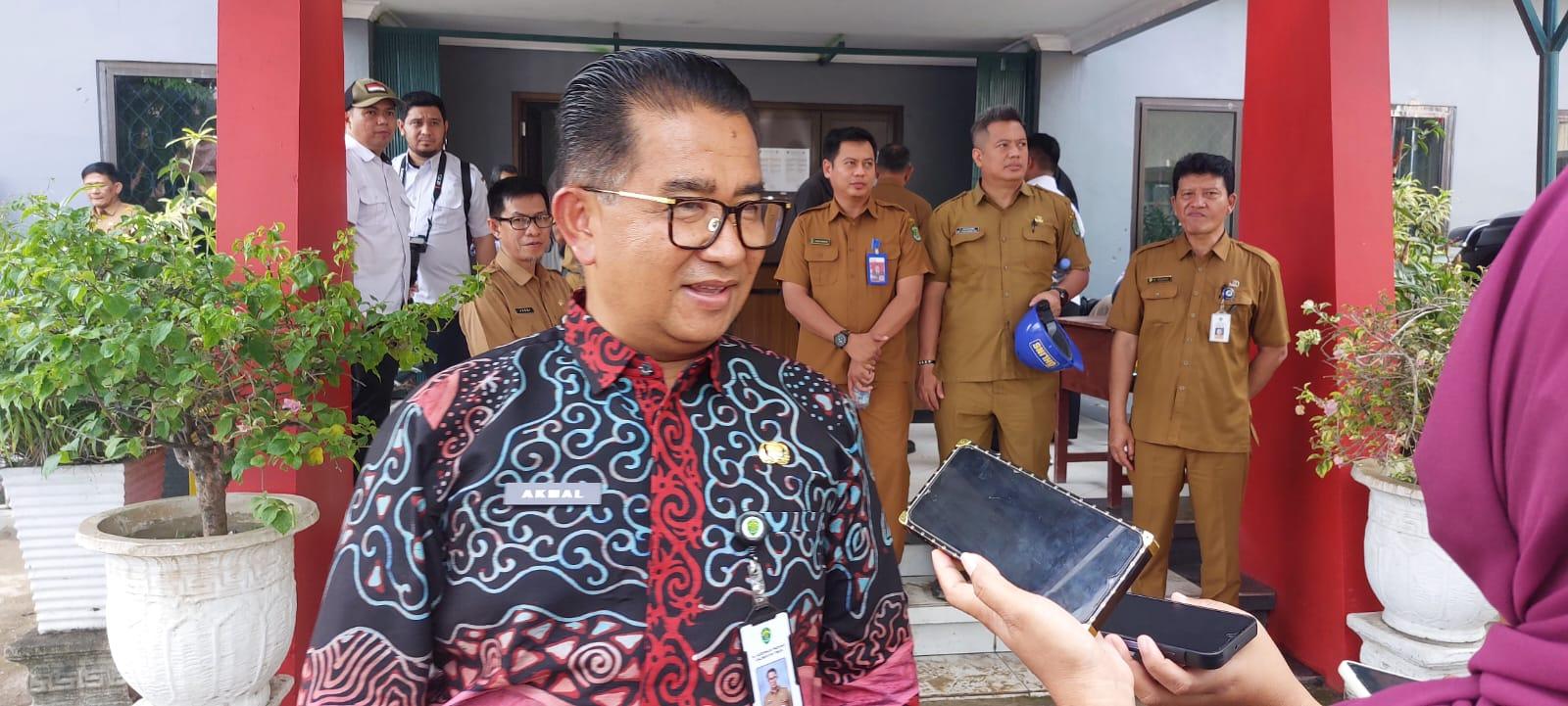 Pj Gubernur Akmal Malik Pakai Helikopter untuk Distribusi Logistik Pilkada 2024 di Katim