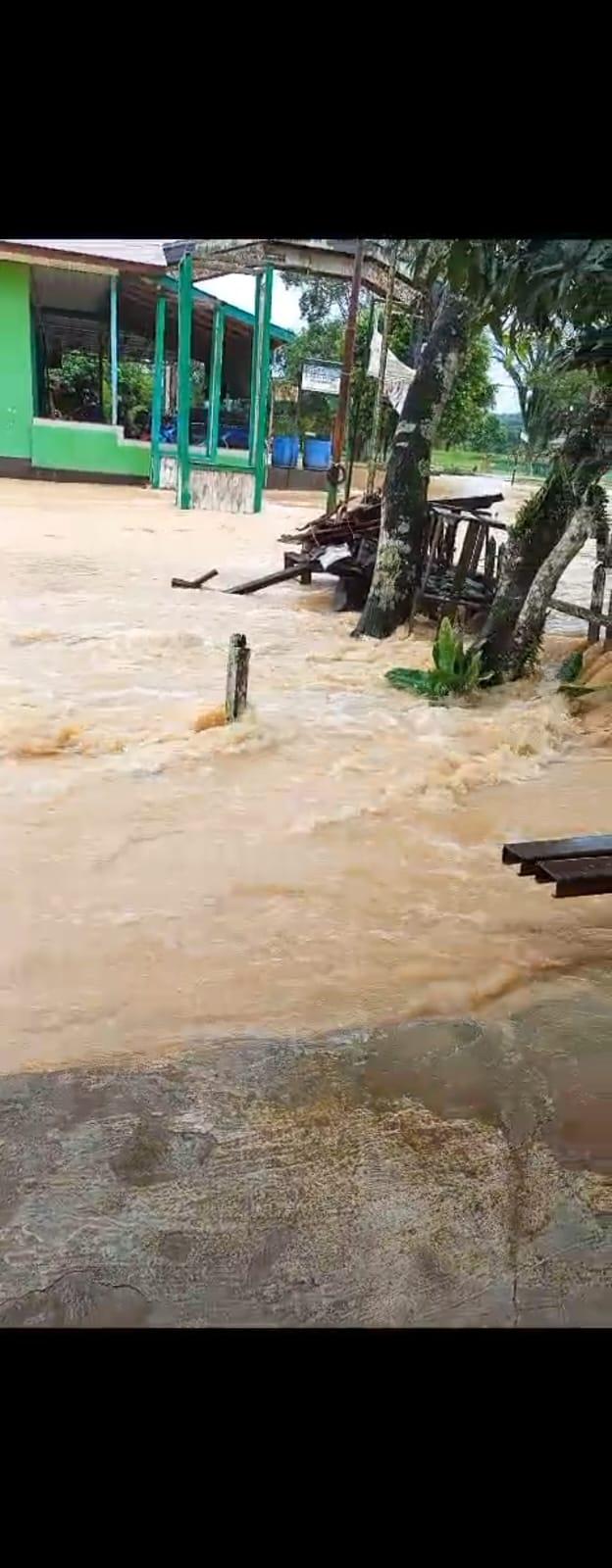 Desa Masabang dan Desa Pinang Raya Kutim Diterjang Banjir, Ratusan Warga Terdampak