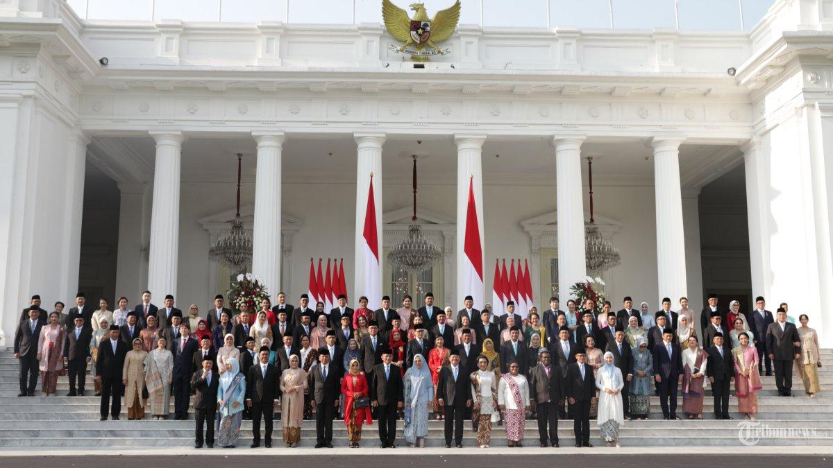 20250216_Kabinet-Gemuk.jpg