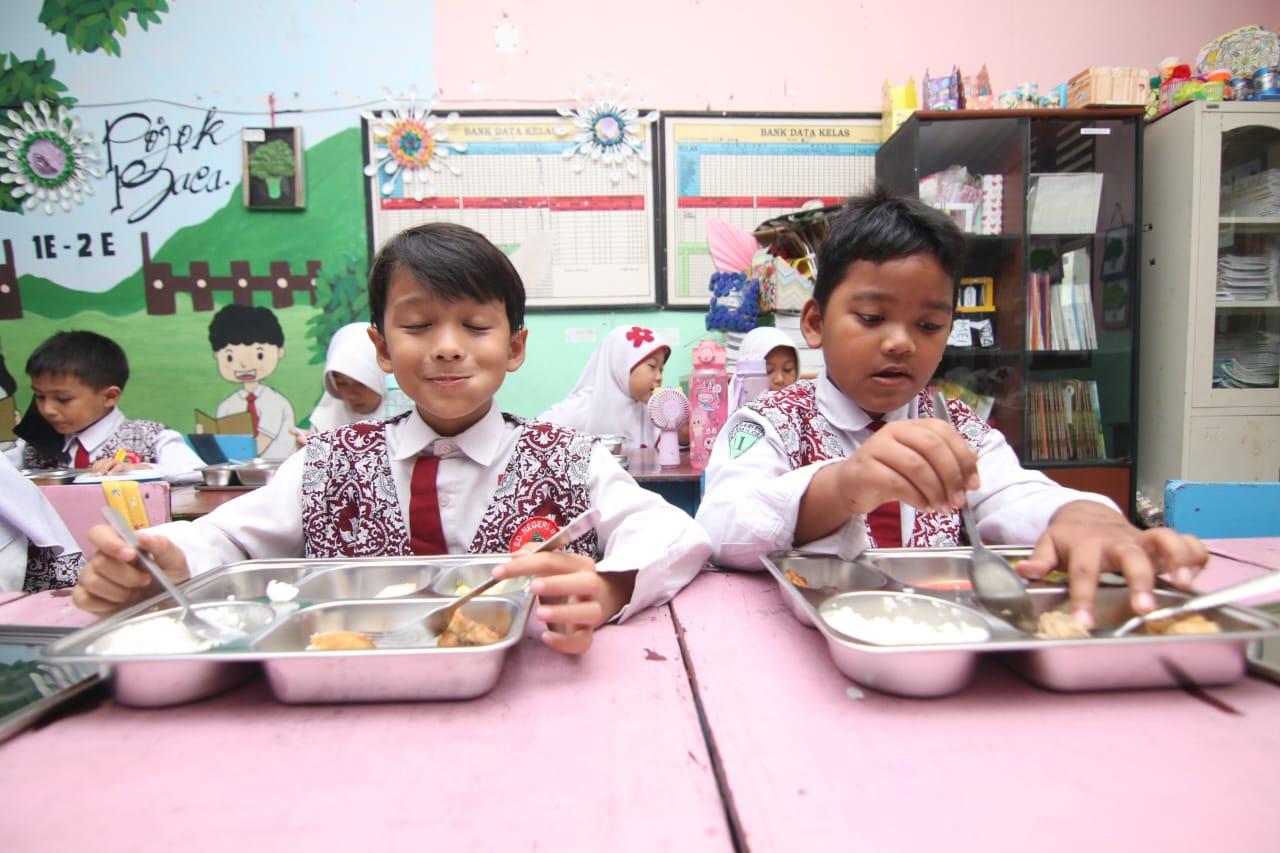20250217_Makan-Bergizi-Gratis-di-Balikpapan.jpg
