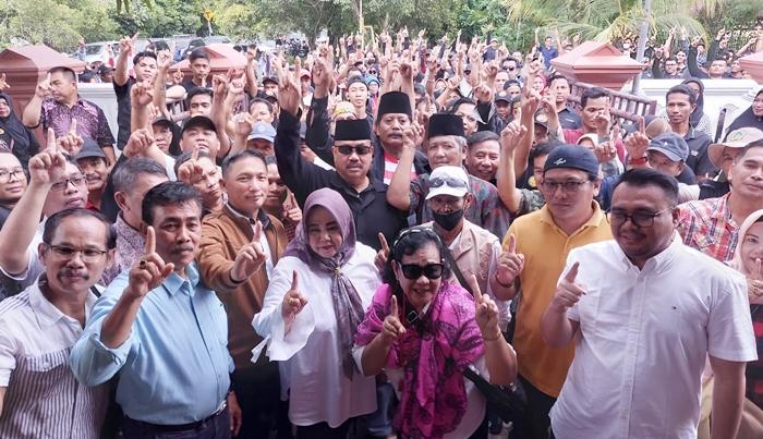 Usai Putusan MK, Edi Damansyah Disambut Keluarga dan Simpatisan di Kediamannya di Kukar