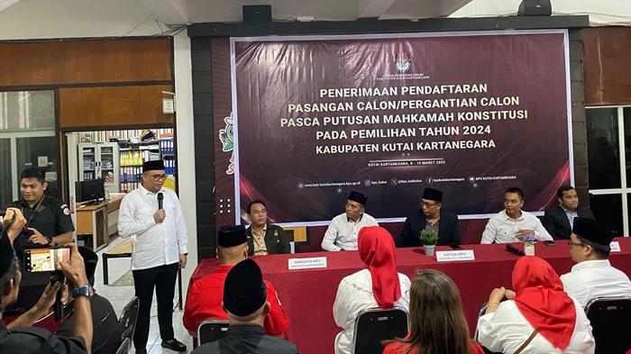 20250310_Aulia-Rahman-Basri-Rendi-Solihin-mendaftar-PSU-Pilkada-Kukar-2024.jpg