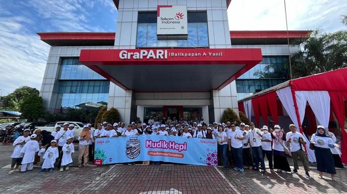 Program Mudik Hepi, Telkomsel Berangkatkan 200 Pemudik Rute Balikpapan Kaltim-Surabaya Jatim