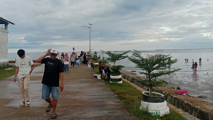 20250404_Suasana-Pantai-Kenyamukan.jpg