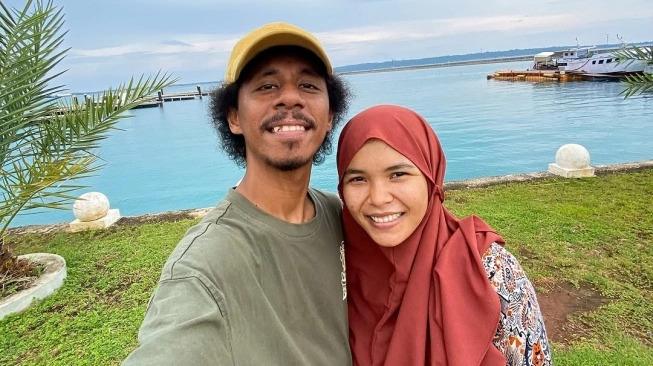 Lirik Lagu Lesung Pipi - Raim Laode, Kembali Viral di TikTok Lengkap Maknanya