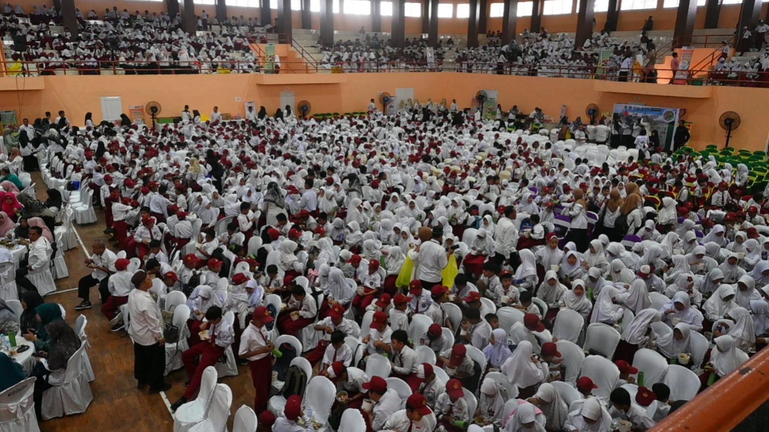 Wabup Paser Dorong Pola Makan Sehat Lewat Sosialisasi Menu B2SA di Hardiknas 2025