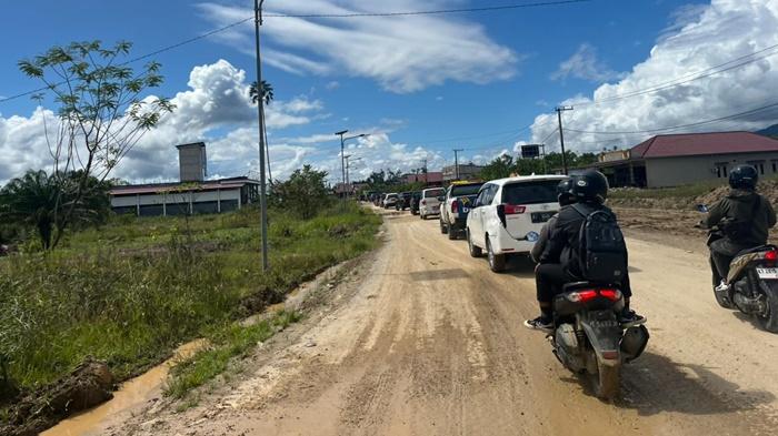 20250522_nfrastruktur-jalan-di-kabupaten-Mahakam-Ulu.jpg