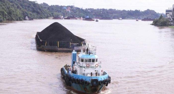 20250609-Ponton-batu-bara.jpg