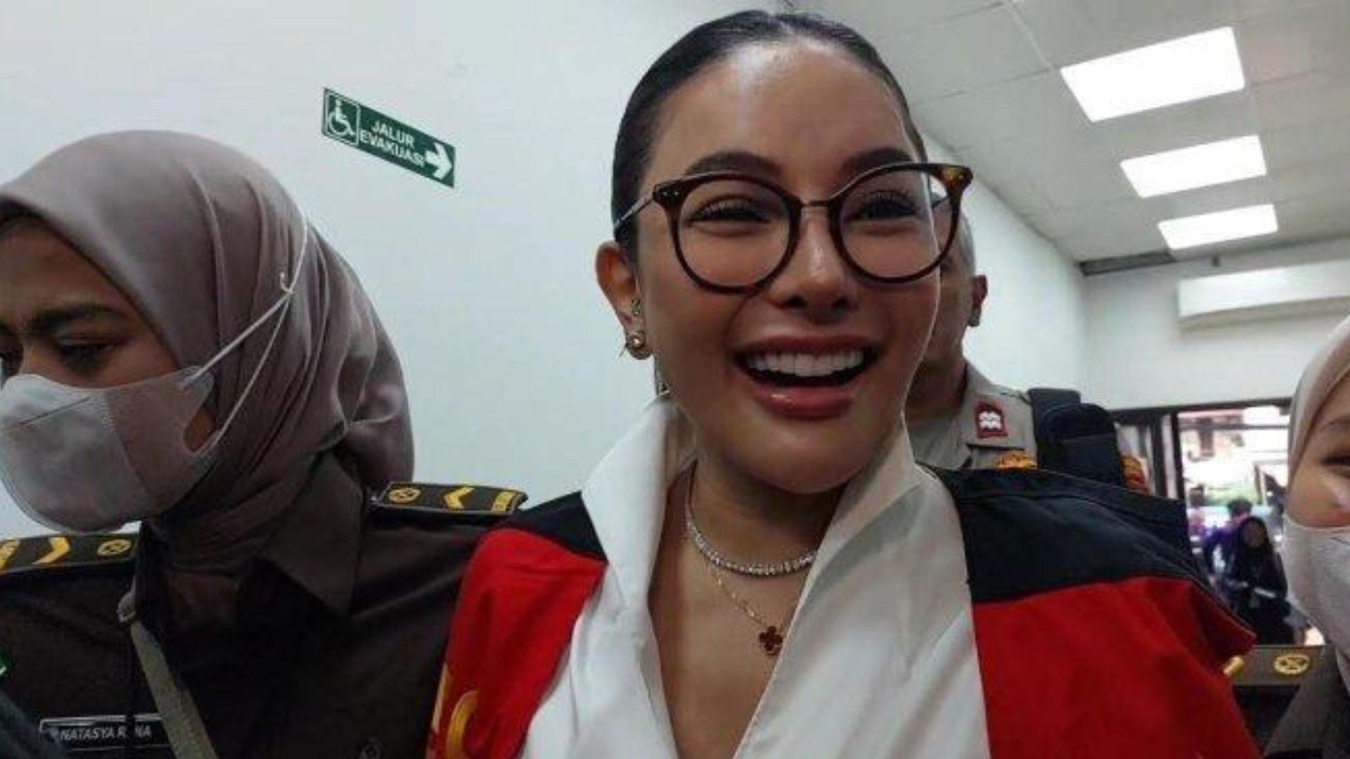 Gugatan Wanprestasi Rp 100 Miliar Dicabut, Nikita Mirzani Prioritaskan Hadapi Kasus Hukum Lain