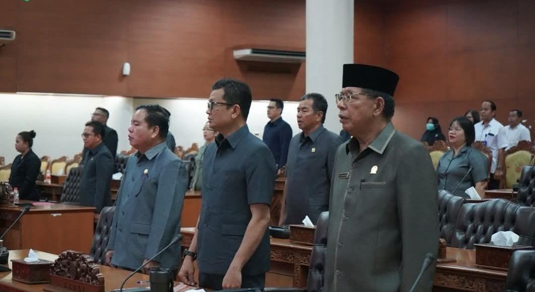 20250815_Suasana-Rapat-Paripurna-DPRD-Kubar-tentang-Perda-Pajak-dan-Retribusi.jpg