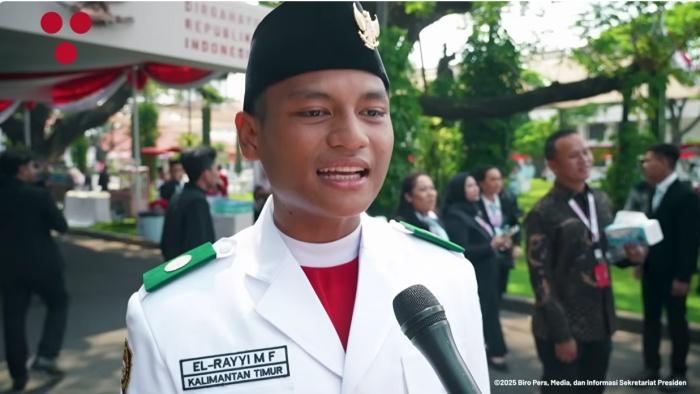 20250818_El-Rayyi-Mujahid-Faqih_SMK-Kehutanan-Samarinda_pembentang-bendera-Upacara-HUT-ke-80-RI.jpg