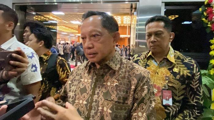 Mendagri Tito Larang Pemda Rumahkan PPPK, Siapkan Audit untuk Daerah yang Mengaku Tak Mampu - Tribunkaltim.co