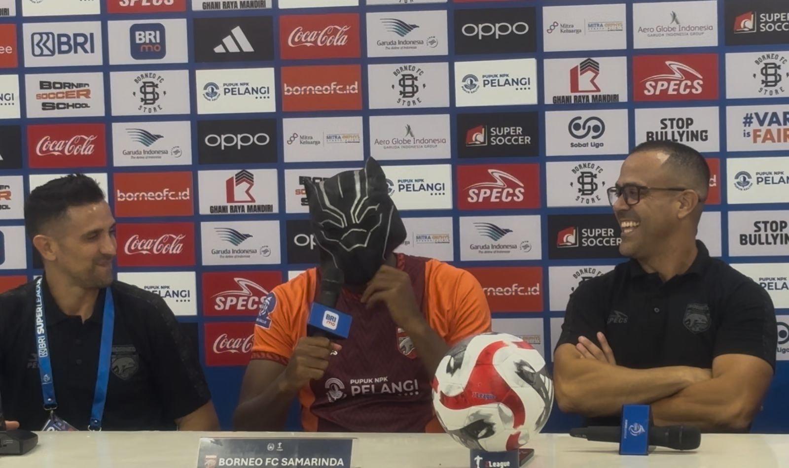 20250825_Pelatih-Borneo-FC-Fabio-Lefundes-dalam-konpers-usai-laga-lawan-Persijap.jpg