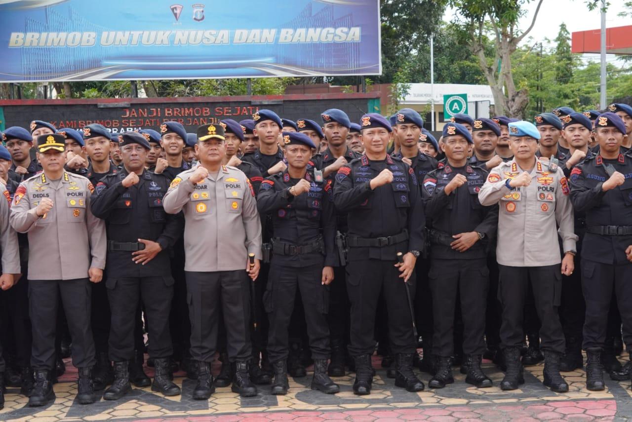 20250831_Polda-Kaltim-mengirim-satu-SSK-Brimob-ke-Jakarta-untuk-kawal-aksi.jpg