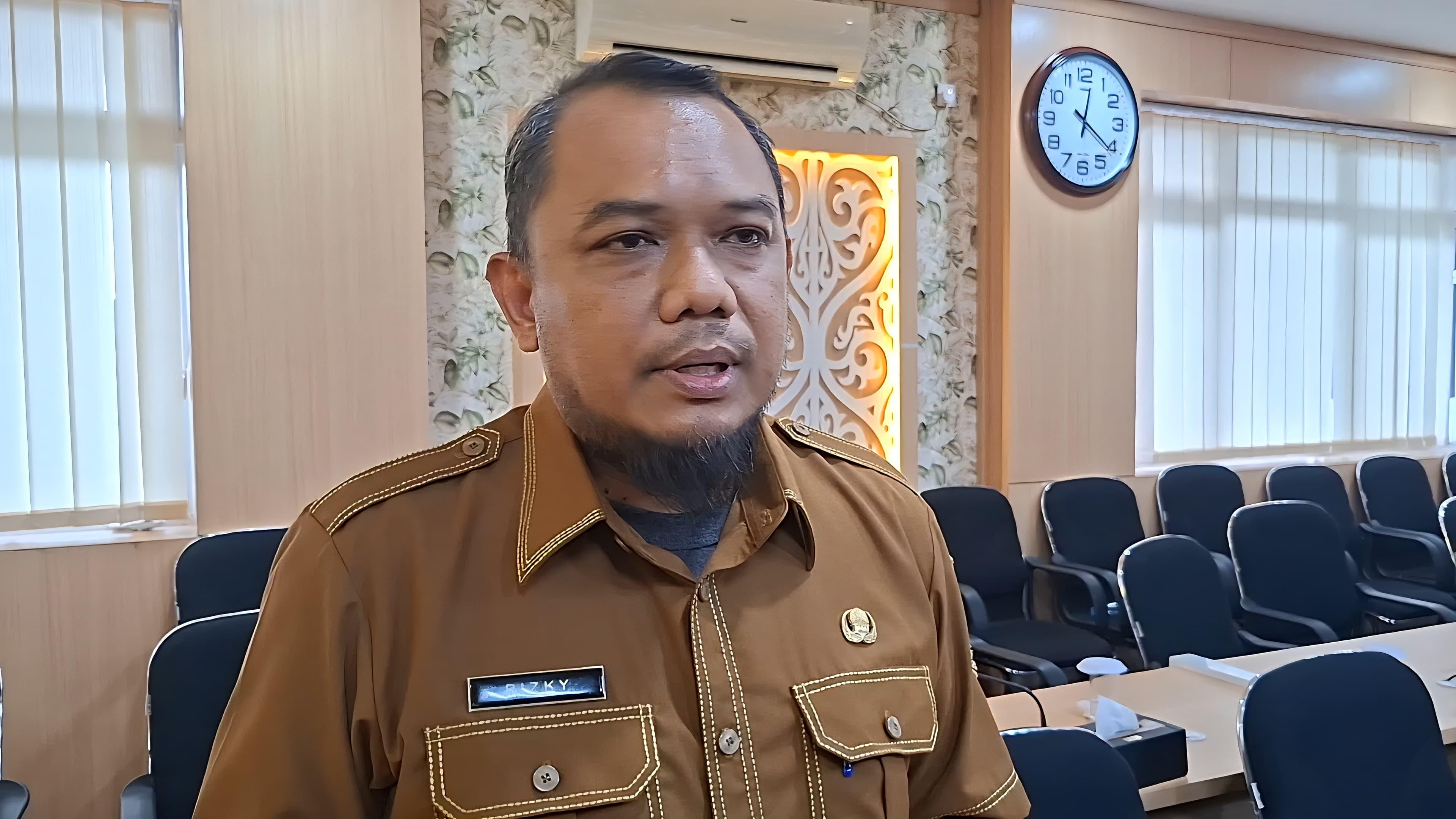 20250908-Kepala-Dinas-Tenaga-Kerja-dan-Transmigrasi-Disnakertrans-Paser-Rizky-Noviar.jpg