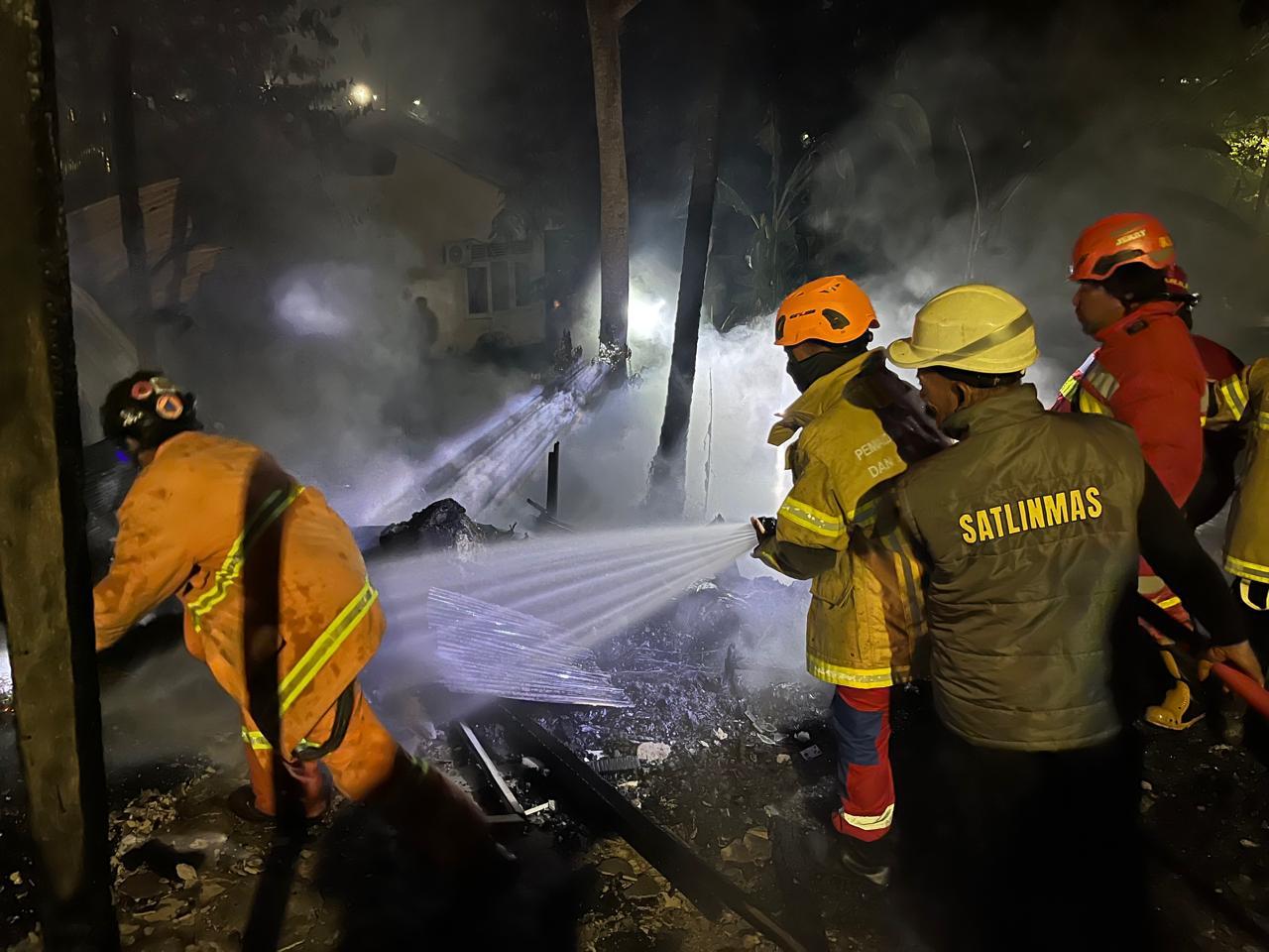 Kebakaran Landa Jalan Telindung Balikpapan Utara, Hanguskan 4 Petak Kios