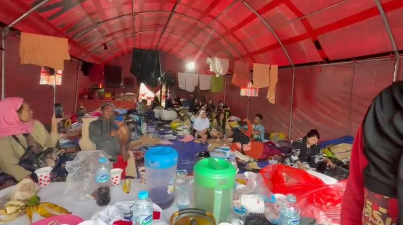 PMI Samarinda Bantu Alat Masak ke Korban Kebakaran di Jalan Diponegoro