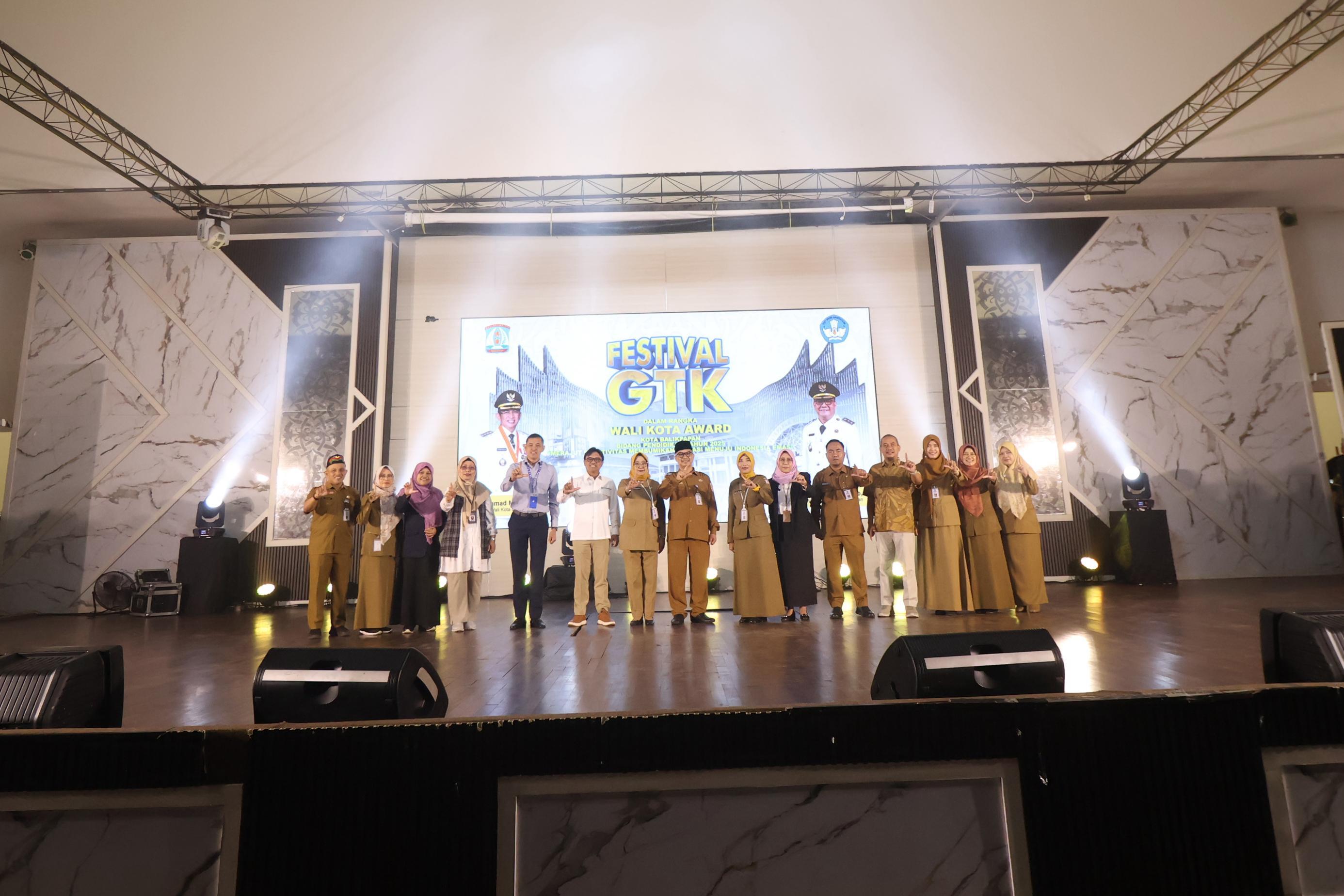 Festival Guru dan Tenaga Kependidikan di Balikpapan Raih Rkoe MURI