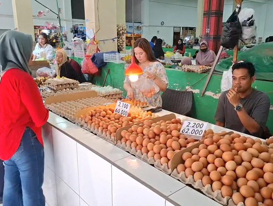 Harga Bahan Pokok di Pasar Tradisional di Samarinda Mengalami Kenaikan Jelang Nataru