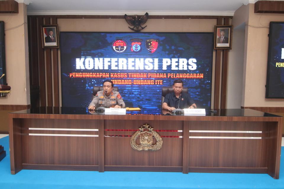 20251023_Polda-Kaltim-Konferensi-Pers-Terkait-Judi-Online.jpg