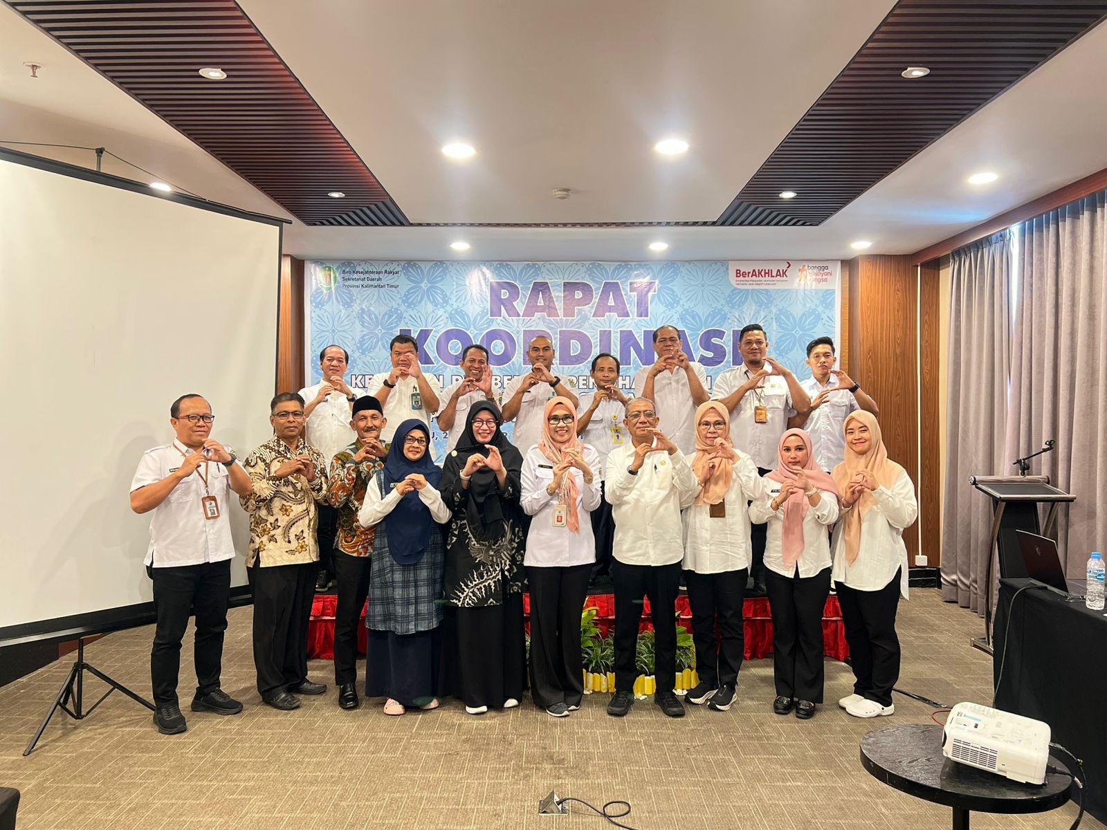 20251029-Penghargaan-Tokoh-berjasa-dari-Biro-Kesra-Kaltim.jpg