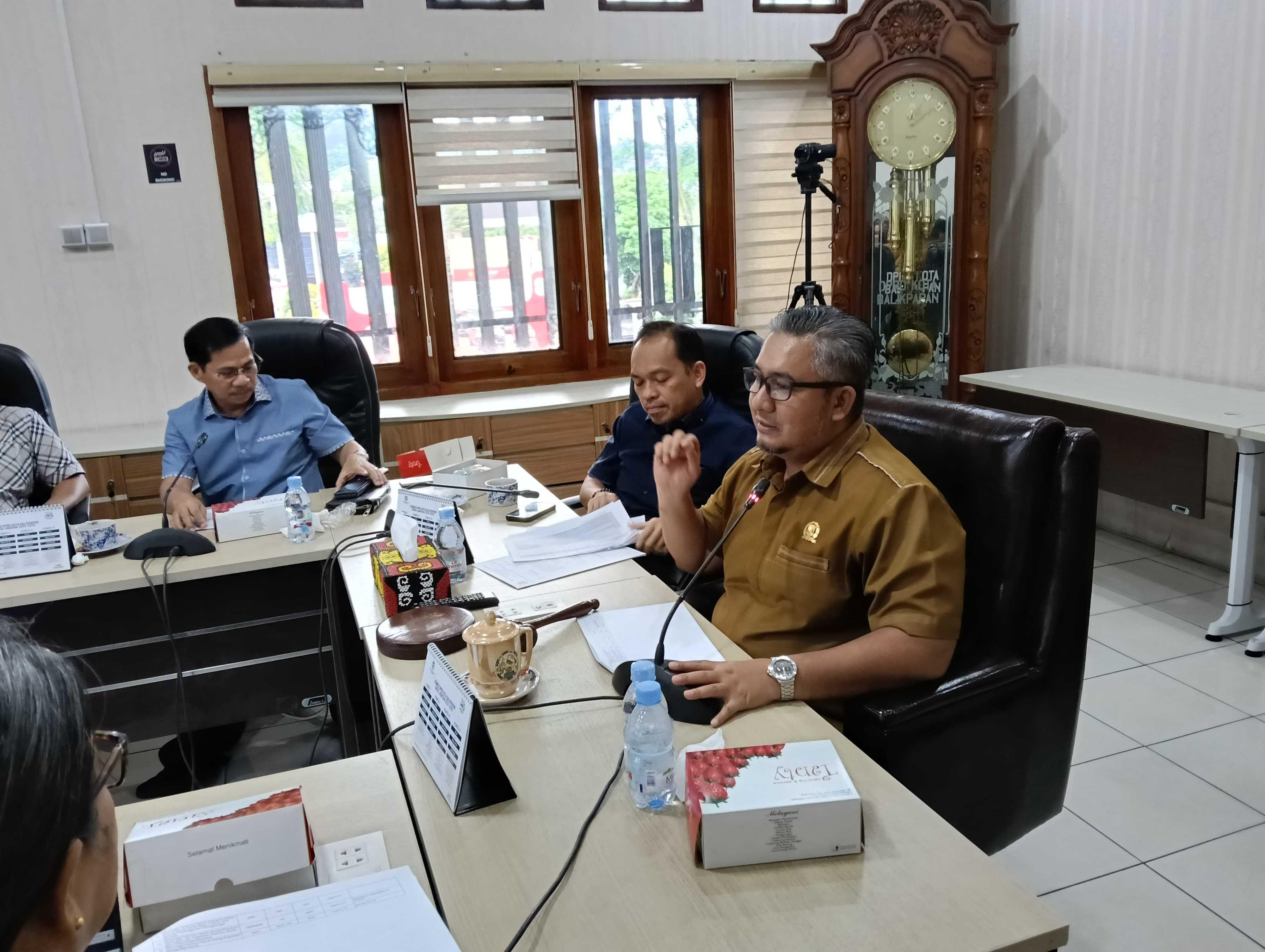 20251112_DPRD-Balikpapan-menargetkan-sejumlah-perda-prioritas-dalam-Propemperda-2026.jpg