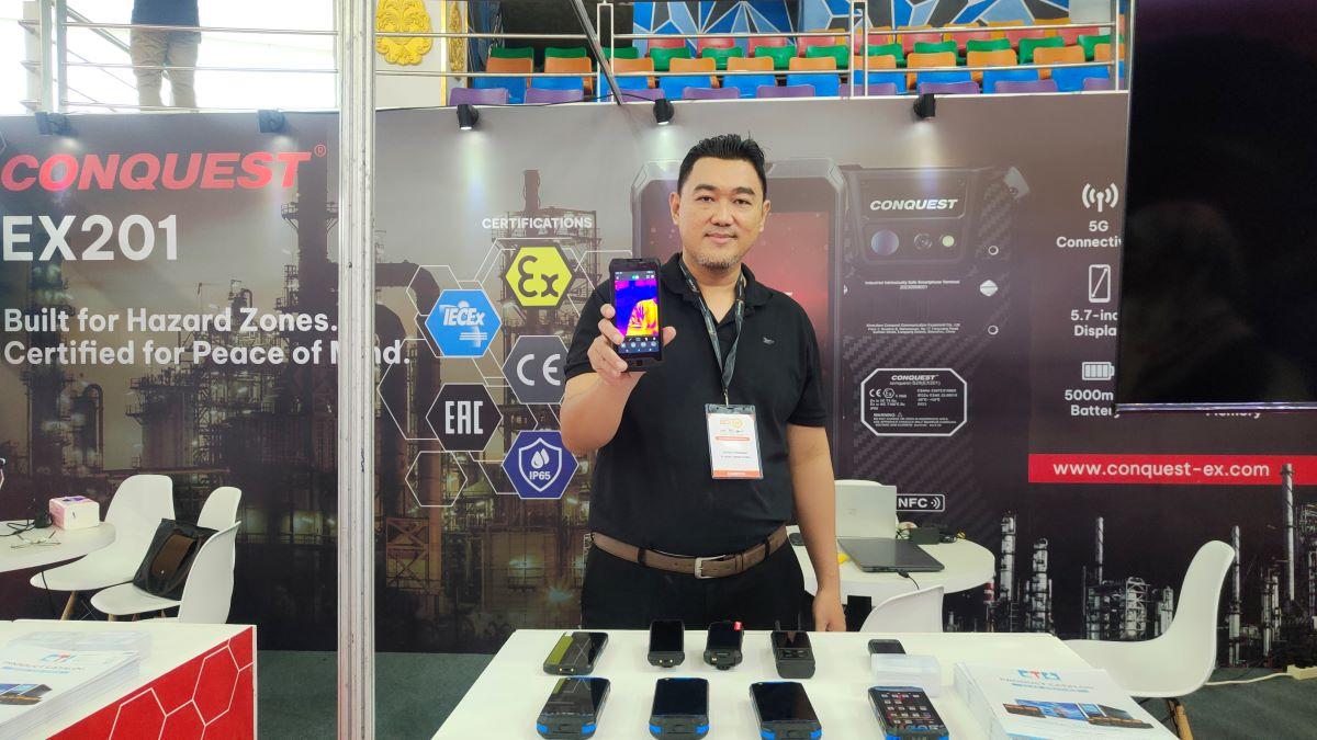 20251119_Conquest-memperkenalkan-handphone-dan-tablet-anti-ledak-di-Balikpapan.jpg
