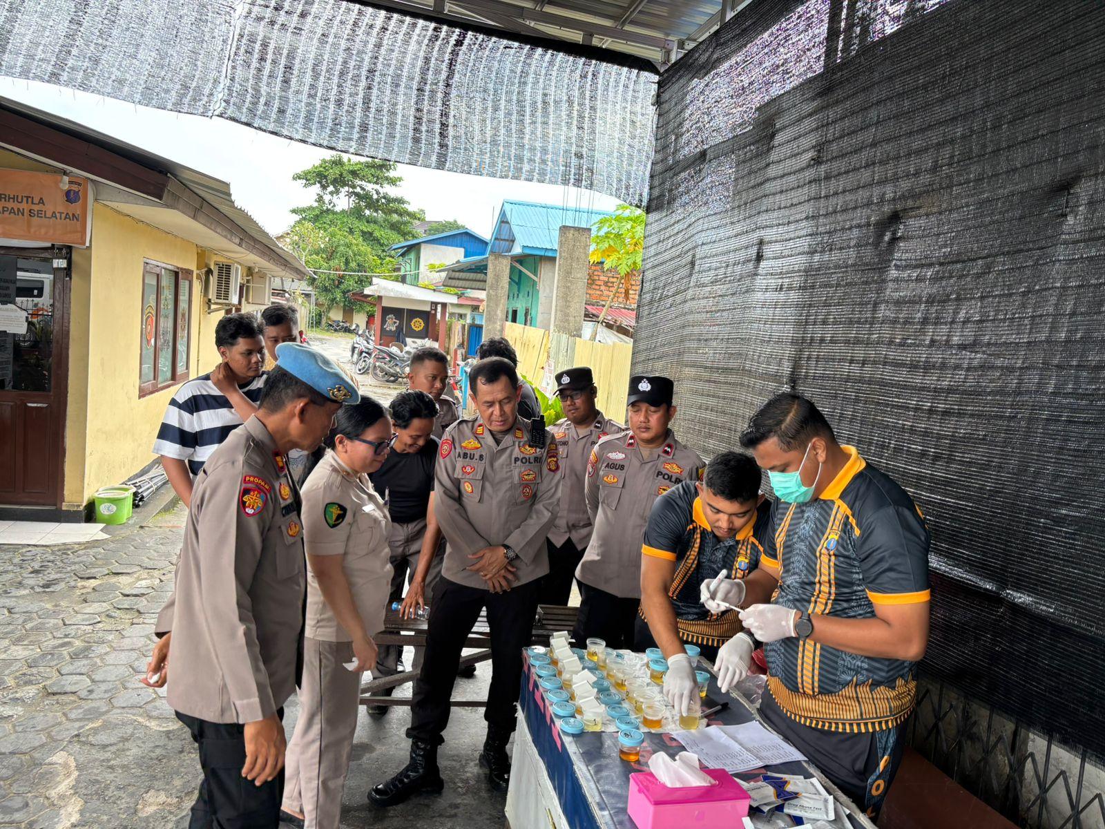 20251122_Polresta-Balikpapan-Sidak-Polsek-Tes-Urine.jpg