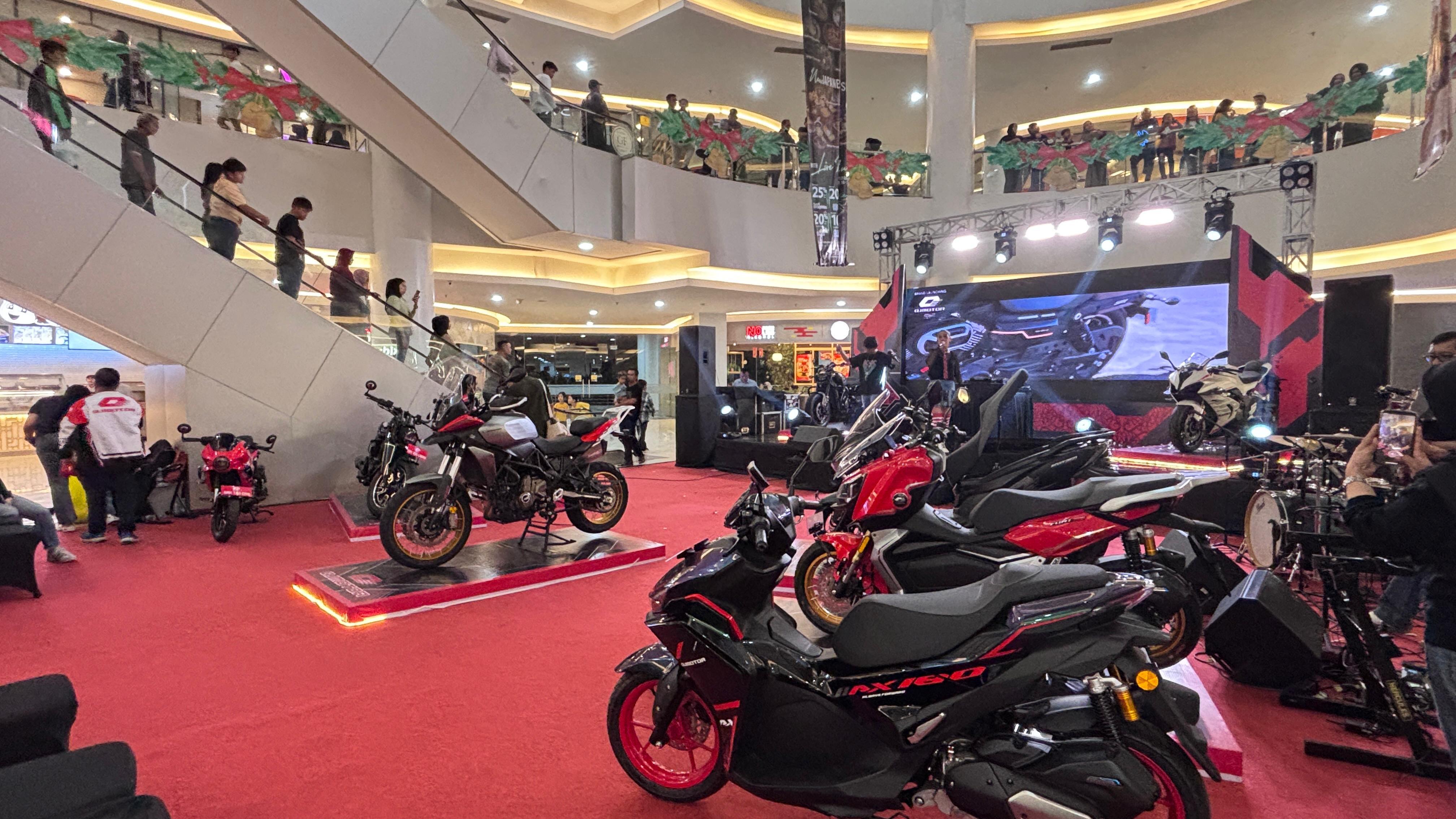 20251129_-Acara-Brand-launching-QJMotor-yang-digelar-di-Big-Mall-Samarinda.jpg