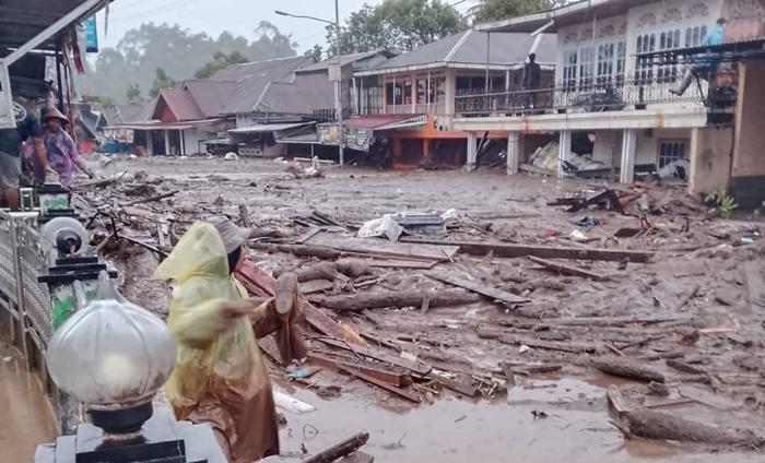 20251202_Suasana-di-Jorong-Toboh-Malalak-Timur-setelah-dilanda-banjir-bandang.jpg