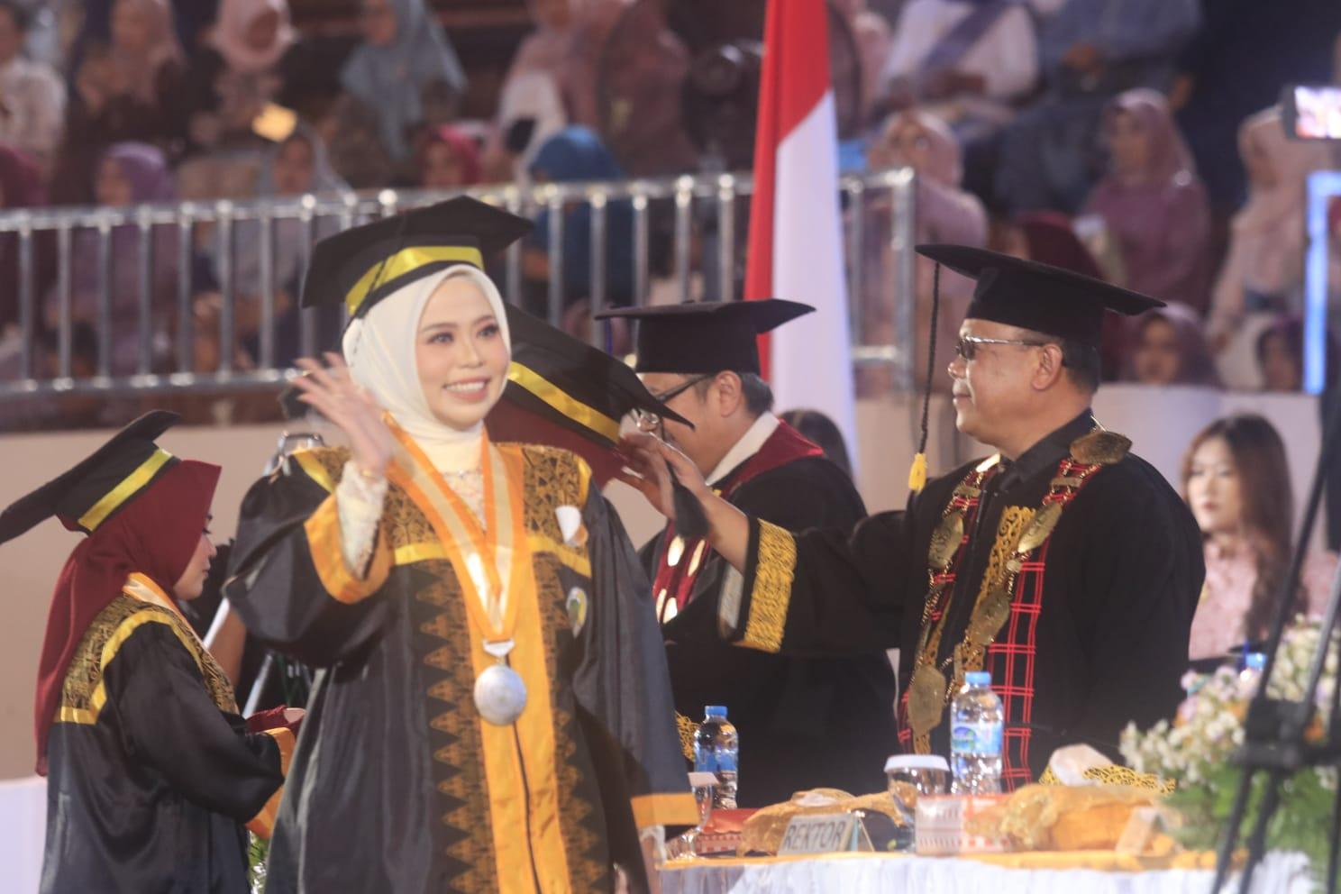 Unmul Samarinda Lepas 1.691 Wisudawan di Gelombang IV, Simak Daftar Lulusan Terbaik 