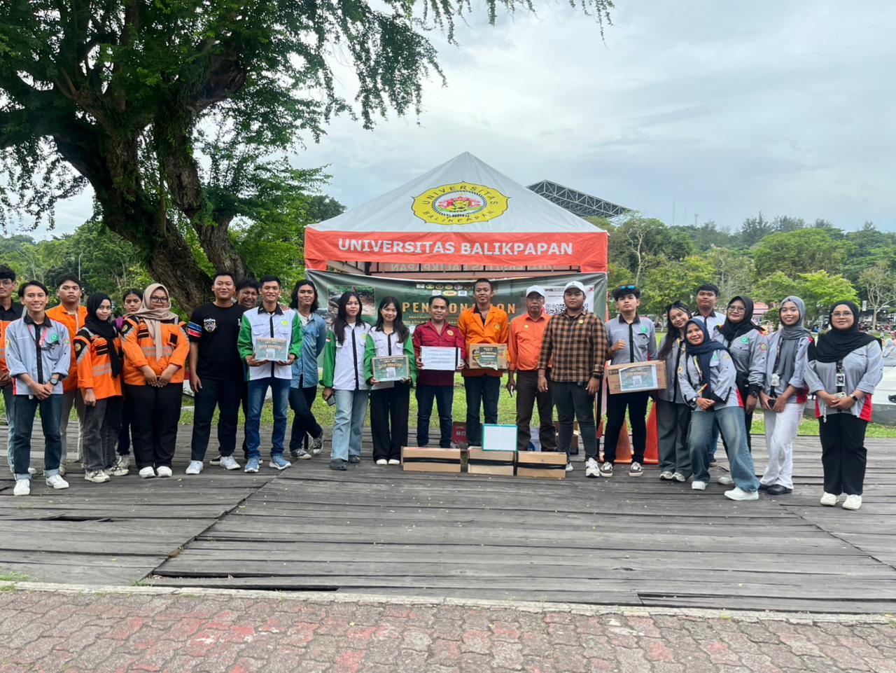 Solidaritas Balikpapan Jangkau Sumatera, Kontribusi Nyata Mahasiswa Uniba Menggugah Warga Kota
